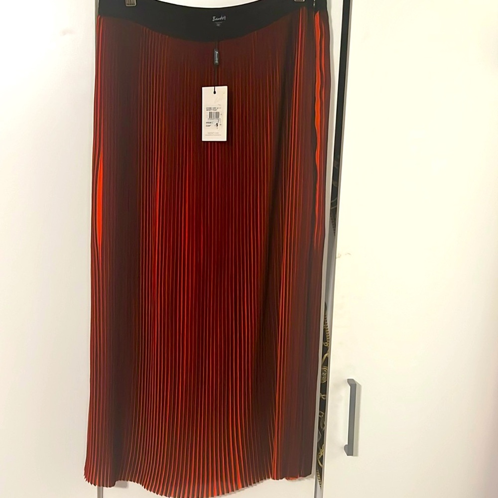 Bardot Orange black pleat skirt